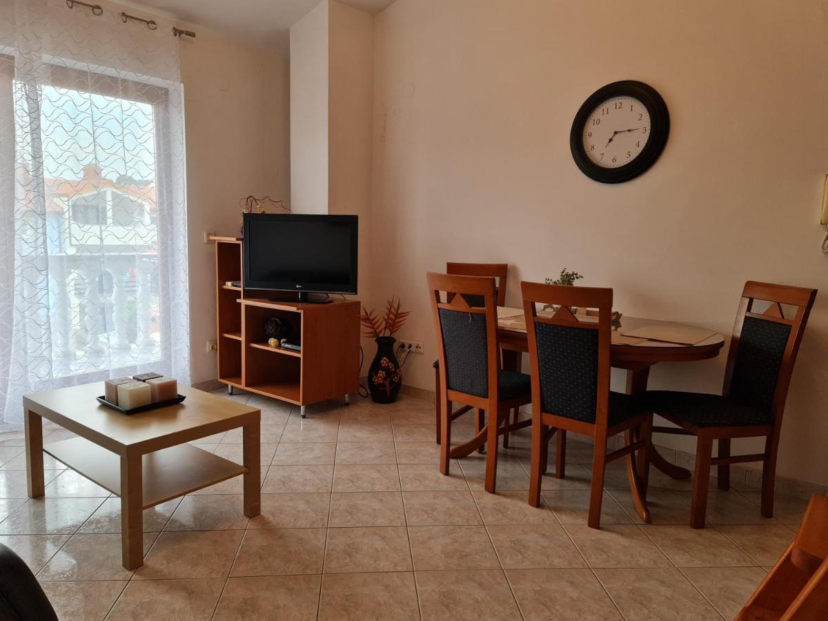 Apartment Mira Πούλα Εξωτερικό φωτογραφία